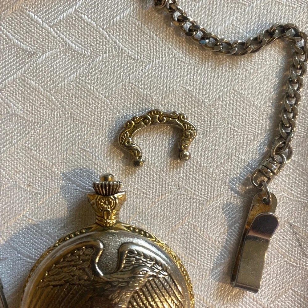 Watch-It Vintage Eagle Pocket Watch Two Tone Quartz Japan Movt with‎ Chain Parts